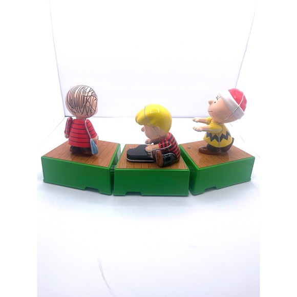 Peanuts Charlie Brown Linus Lucy Christmas Musical Train Set Holiday Works - Picture 2 of 5